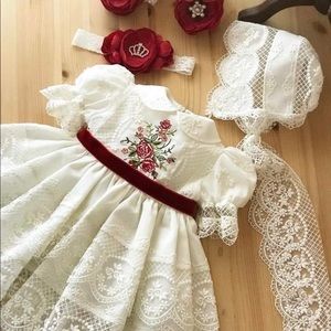 La petite Spanish dress